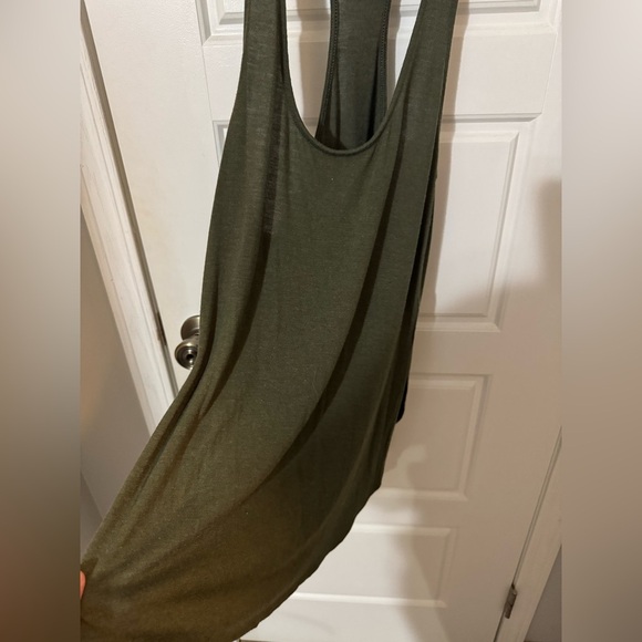 Express tank top - Picture 3 of 5